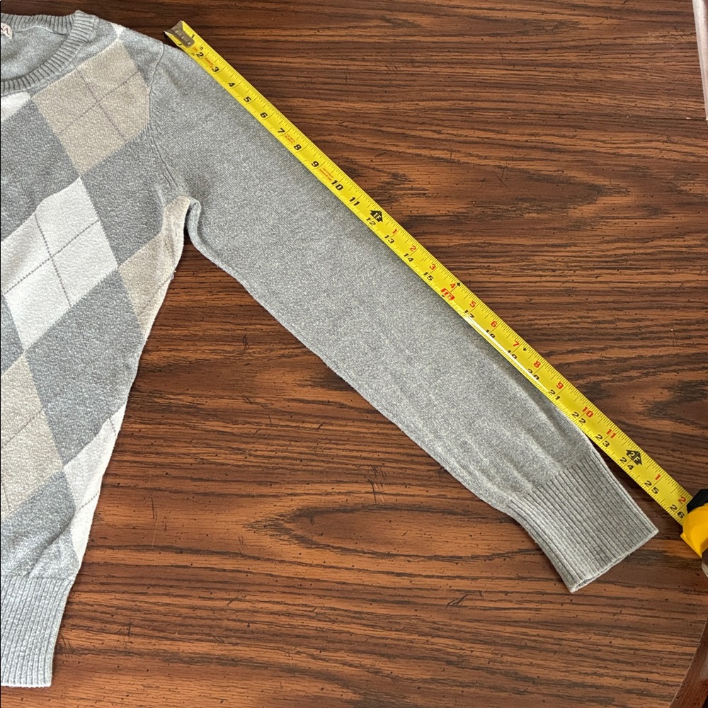 11:01 - 3/$25 Bundle Only Merona Argyle Sweater - Picture 10 of 13